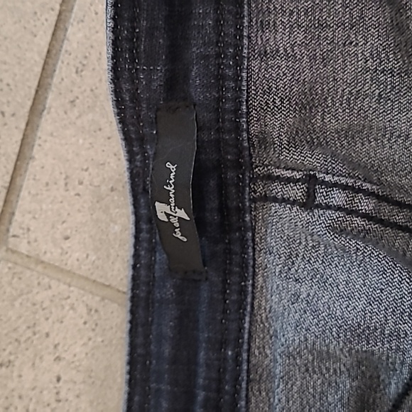 7forallmankind Ankle Skinny with Seams and Front Splits in Vintage Noir - Picture 5 of 10